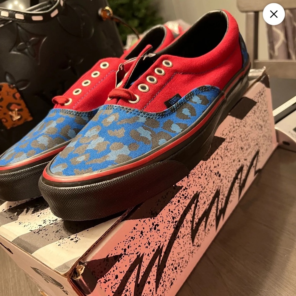 Vans vault stray cat edition men’s 11